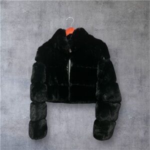 Elegant Black Faux Fur Cropped Jacket